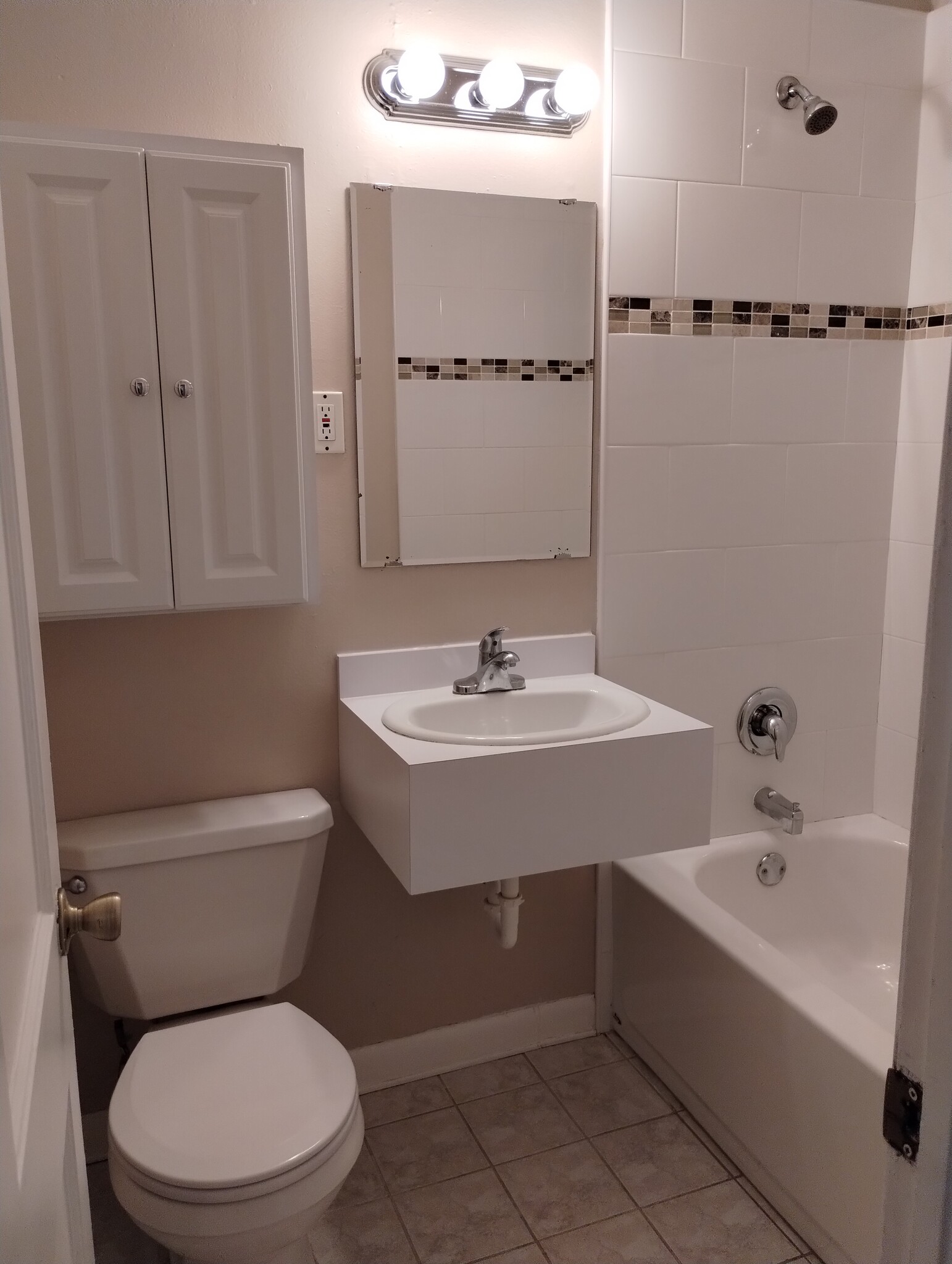 Updated bathroom - 1323 51st Ave N