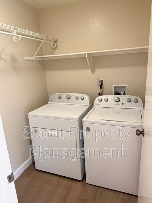 Building Photo - 43174 Teramo St