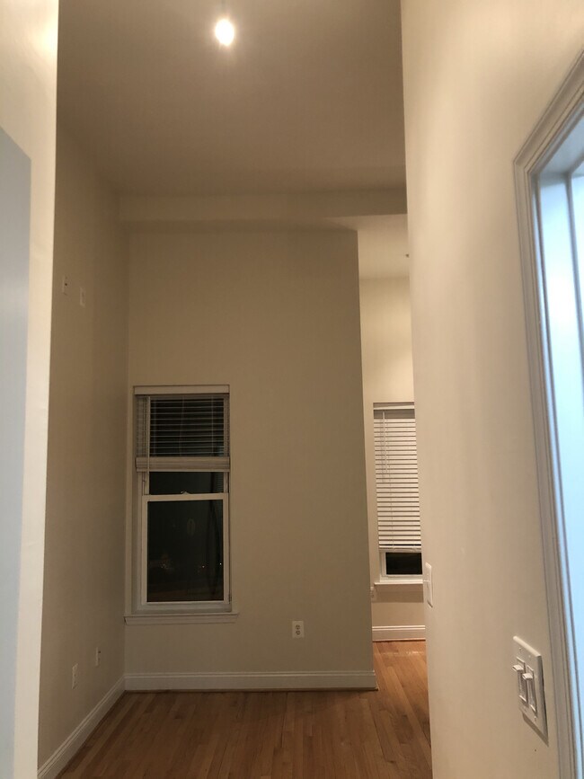 Lots of windows - 1204 Florida Ave NE