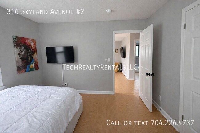 Building Photo - 316 Skyland Ave