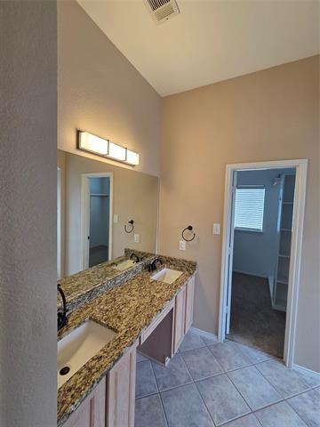 Building Photo - 625 Manchester Dr