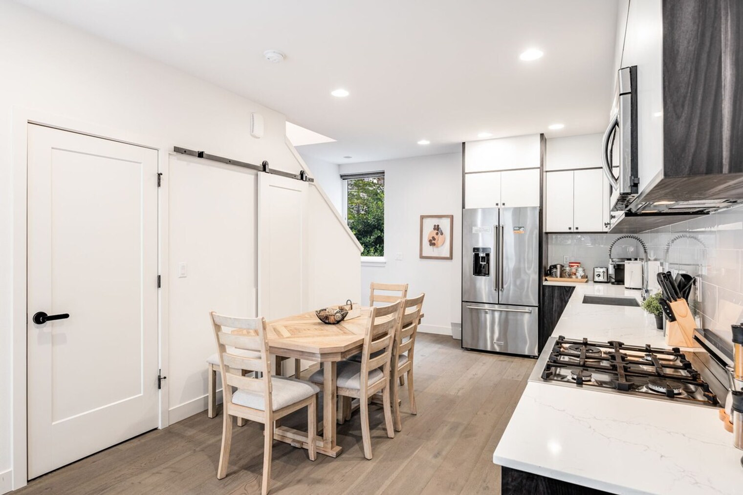 Building Photo - 2319A Franklin Ave E