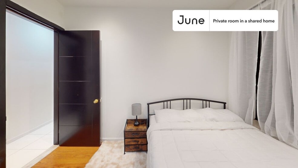 Building Photo - Room in Shared 6 bed/3 bath home