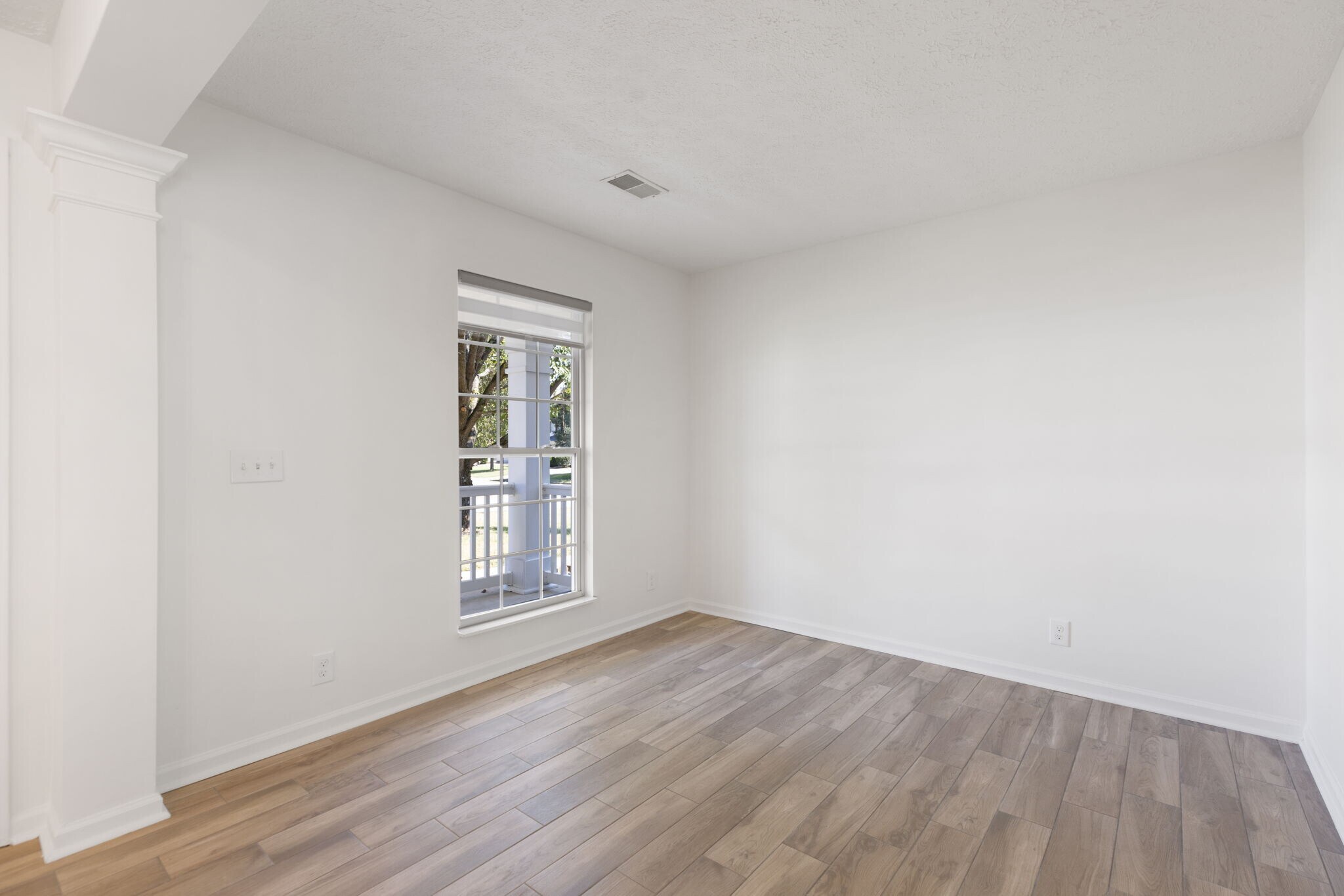 Building Photo - 2150 Blake Dr
