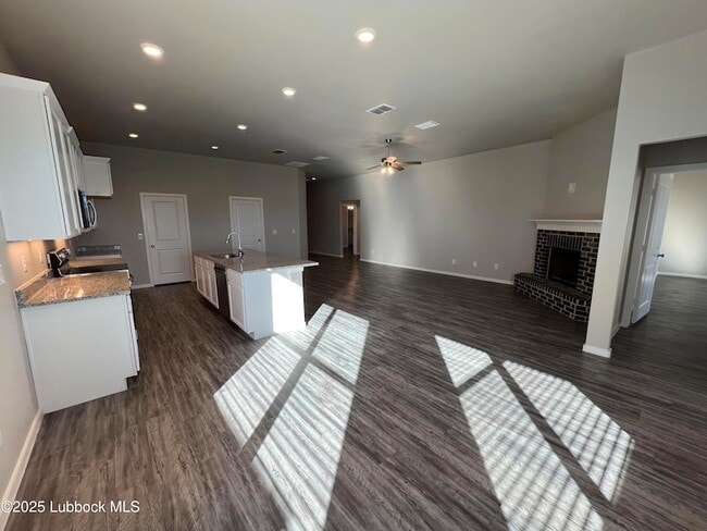 Building Photo - 2137 Kirksey Ave