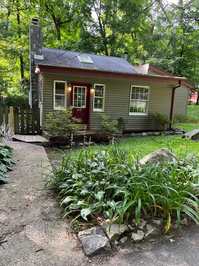 Primary Photo - 56 E Park Dr