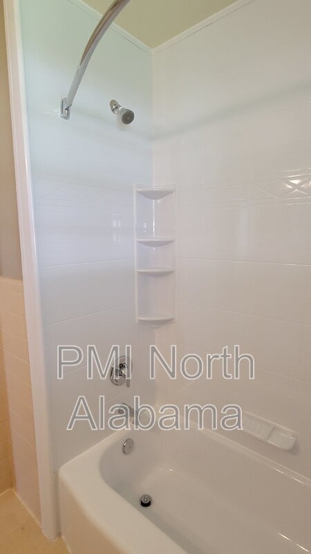 Building Photo - 6408 Robinhood Ln NW