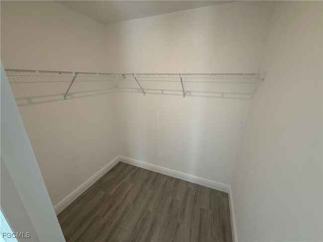 Building Photo - 915 Graystone Ave