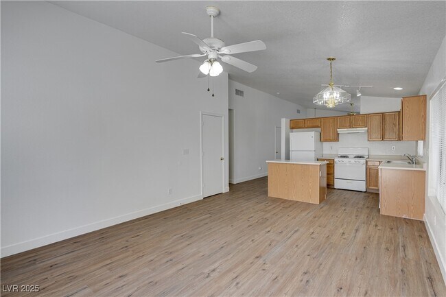 Building Photo - 10046 Catseye Cove Ct