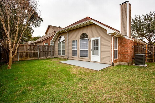 Building Photo - 923 Golden Grove Dr