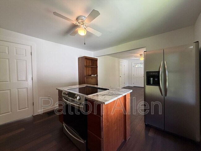 Building Photo - 152 Ardmore St