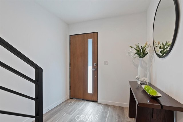 Building Photo - 13538 Vanowen St