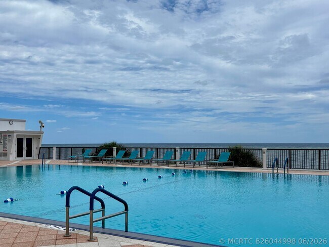 Building Photo - 4280 Galt Ocean Dr