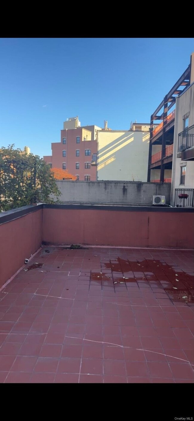 Building Photo - 14-27 Astoria Blvd