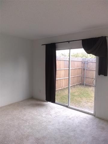 Building Photo - 733 Arrowhead Cir