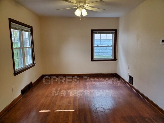 Building Photo - Great single family home in Verona