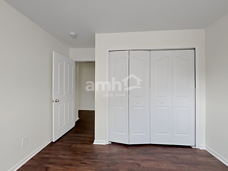 Building Photo - 4007 Caboose Ct