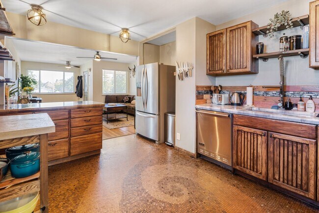 Building Photo - 3815 S Knox Ct