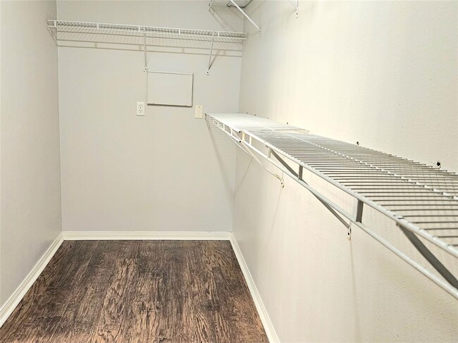Building Photo - 6010 Fergis Dr