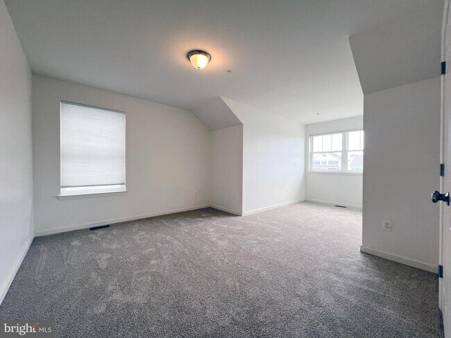 Building Photo - 312 Breeding Blvd