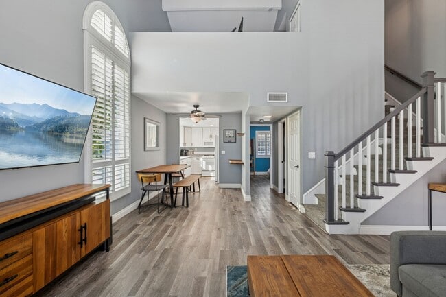 Building Photo - Comfortable 2-Bed, 2-Bath Home in Costa Mesa Near Shops, Restaurants & Lifestyle Hotspots