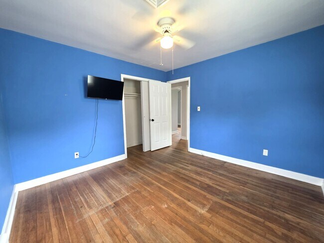 Building Photo - 1209 Belmont Ave