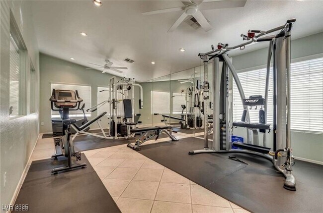 Building Photo - 502 Escoto Pl