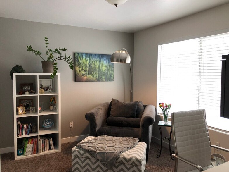 Building Photo - 14724 S Rising Star Ln