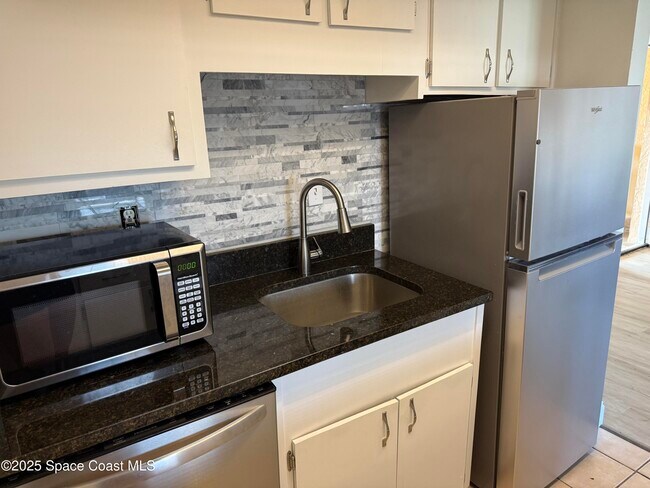 Building Photo - 268 Ulster Ct