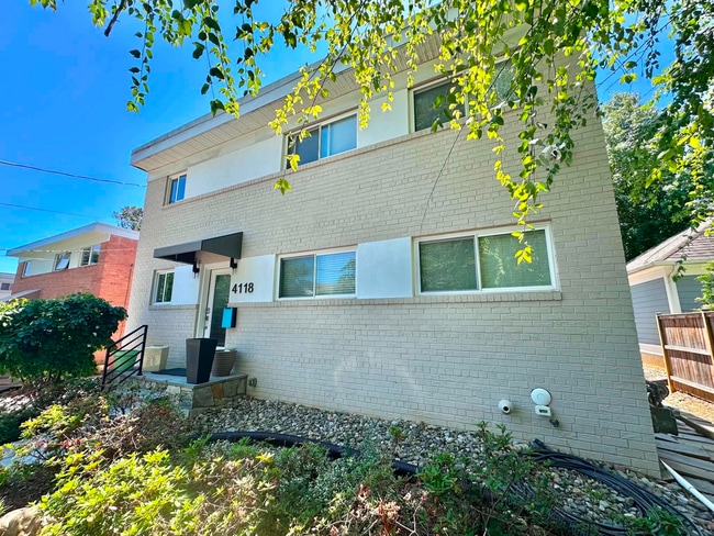 Building Photo - 4118 18th Rd N