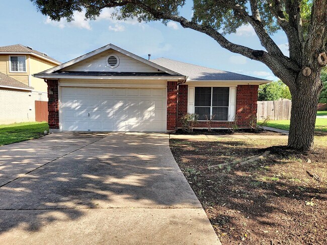 Primary Photo - Charming 3BD/2BA Home with Spacious Backyard in Cedar Park