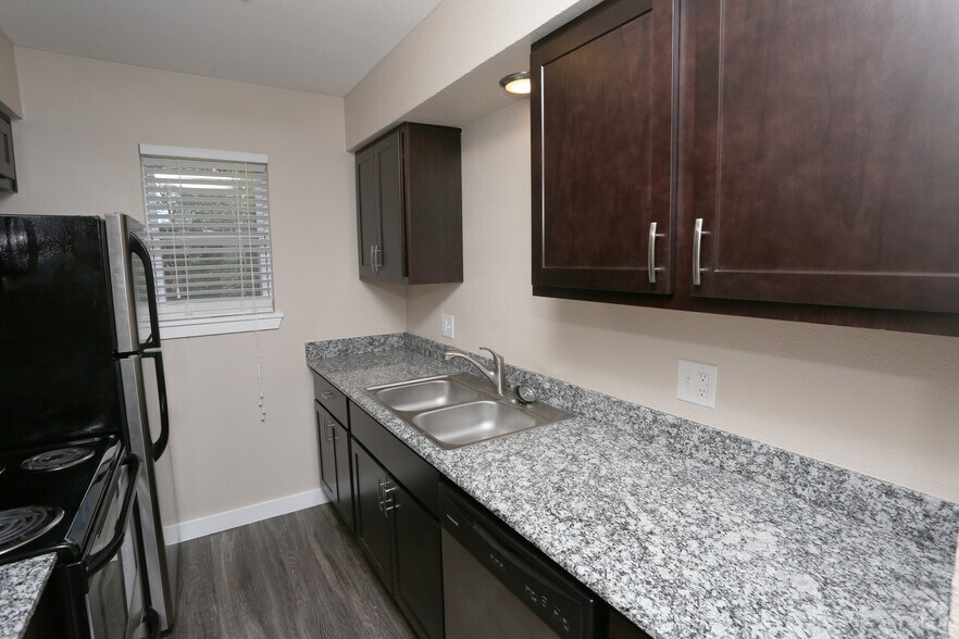 Pointe 930 S Boulevard Edmond OK 73034 Apartment Finder