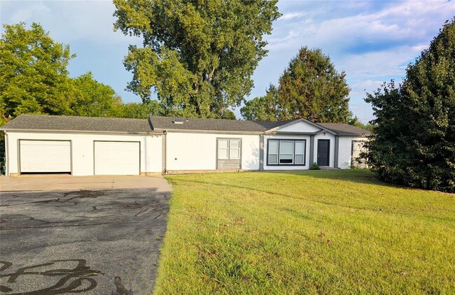Primary Photo - 12325 Spring Meadows Rd