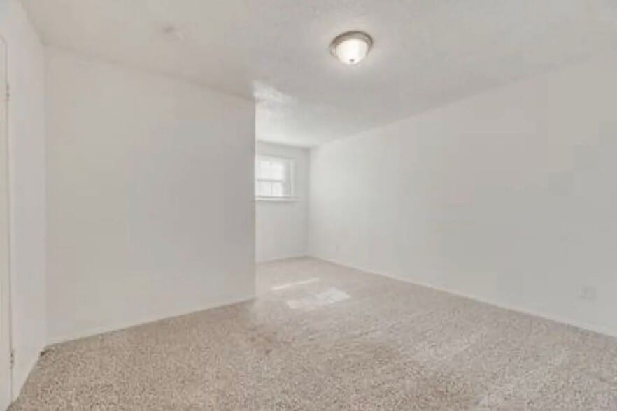 Building Photo - 611 Wilson Ct