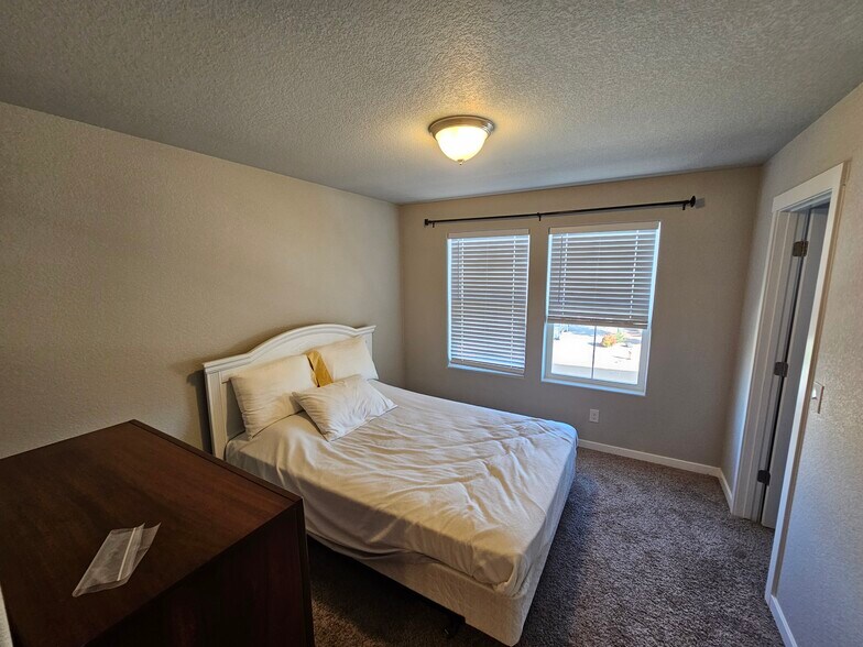 Building Photo - 8127 Burl Wood Dr