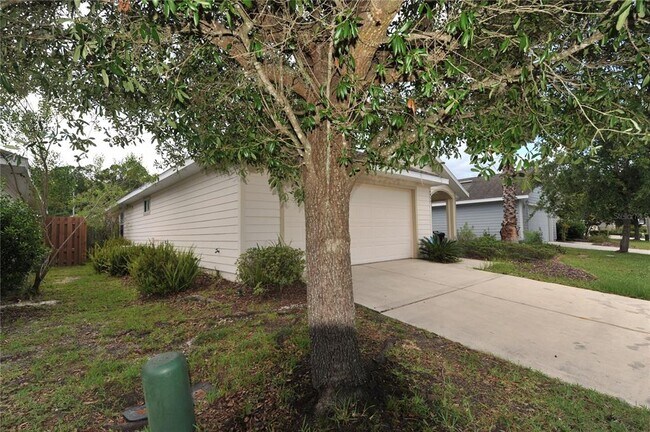 Building Photo - 4930 NW 20th Dr