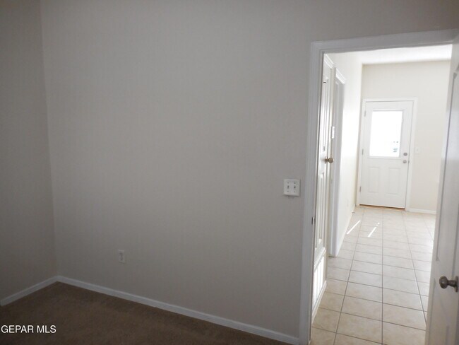 Building Photo - 14741 Calhoun Dr