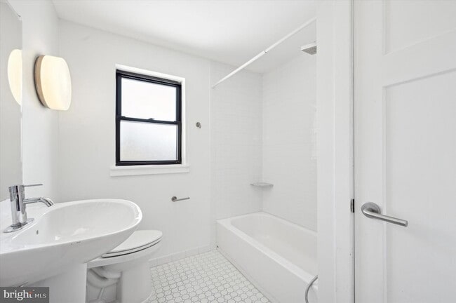 Building Photo - 29 Rolling Rd