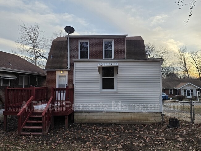 Building Photo - 8621 Hume Ave