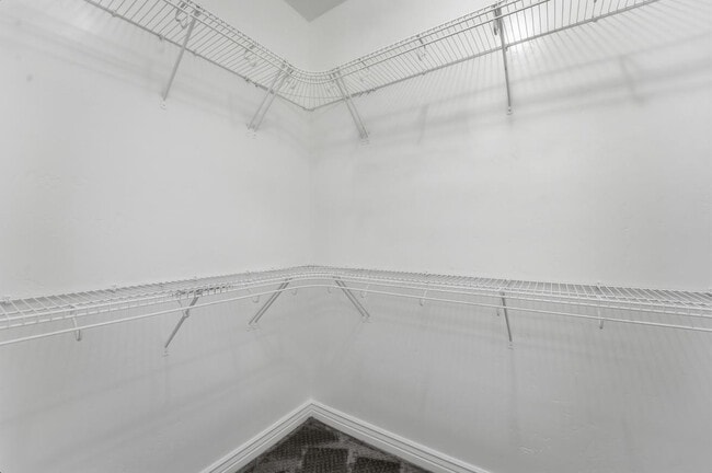 Building Photo - 5450 E Deer Valley Dr