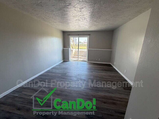 Building Photo - 240 Carol Dr