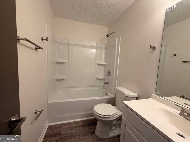 Building Photo - 1026 Wuthering Way