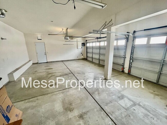 Building Photo - 15471 American Way