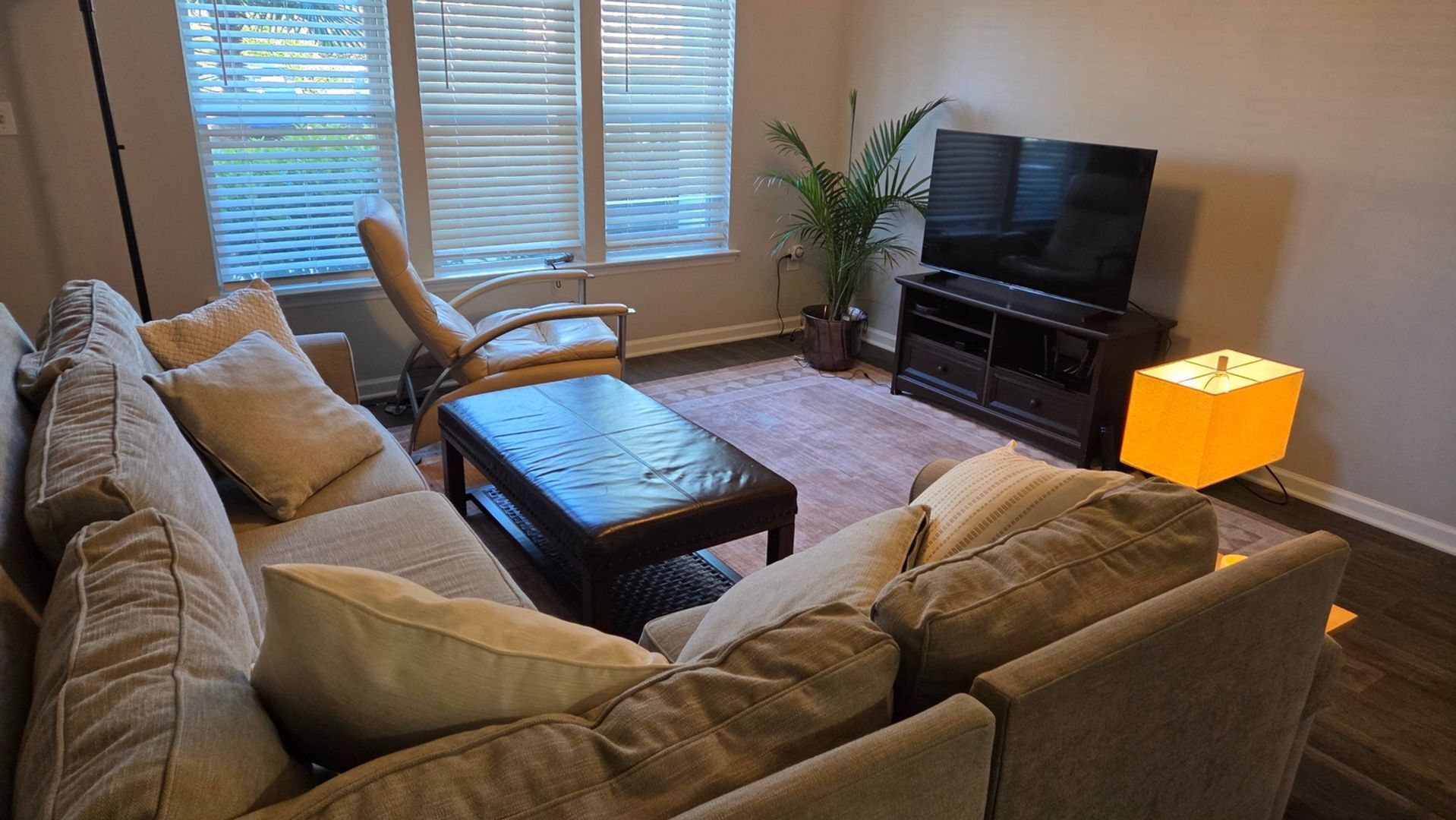 Building Photo - 113 Dapple Ct