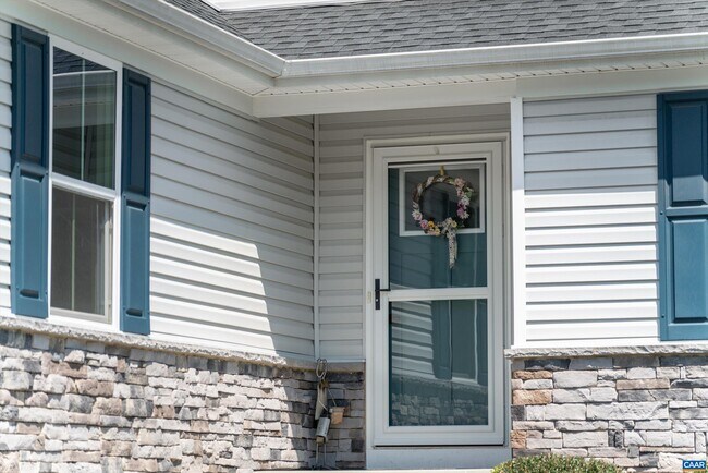 Building Photo - 93 Archer Dr
