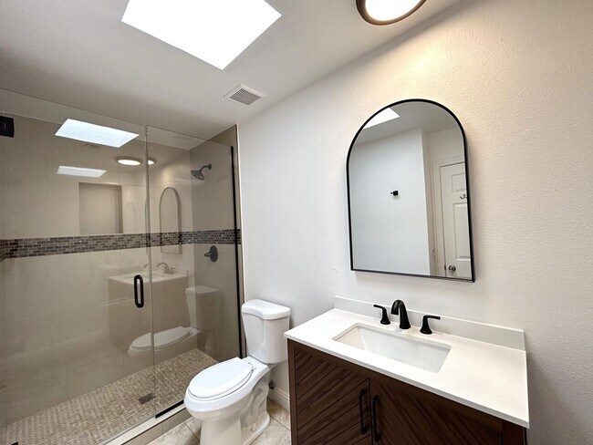 Building Photo - AVAILABLE NOW! GORGEOUS 3 Bedroom 2 Bathroom Cathedral City POOL HOME WITH SOLAR!