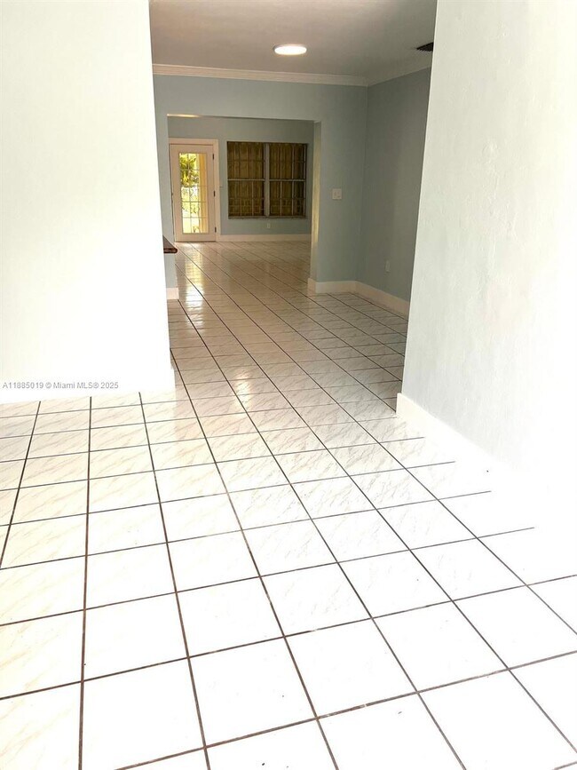 Building Photo - 1575 W 53rd St