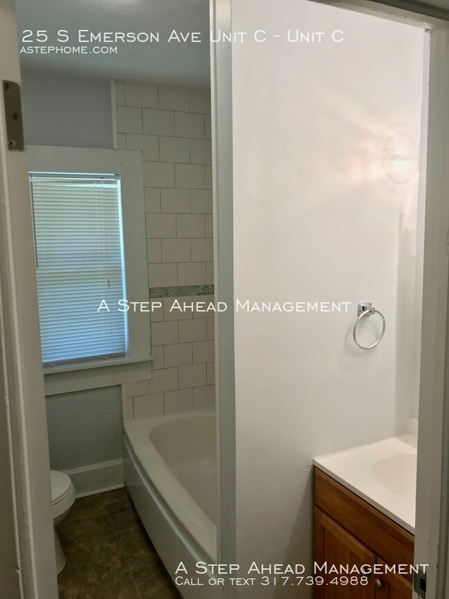 Building Photo - 25 S Emerson Ave