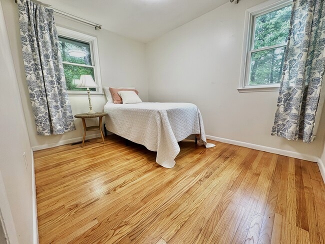 Building Photo - 567 Ossipee Trail W