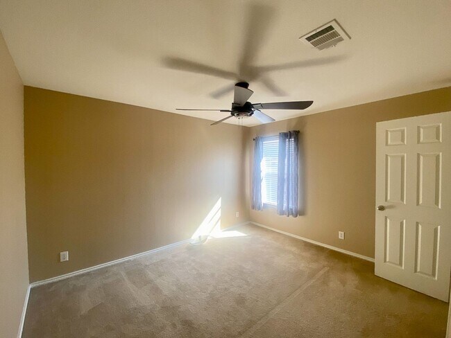 Building Photo - Amazing home with Garage and Backyard 3/2 ...